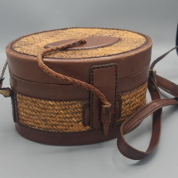 Rattan and Leather Cross Body Mini Basket Purse made in Indonesia - Picture 1 of 9